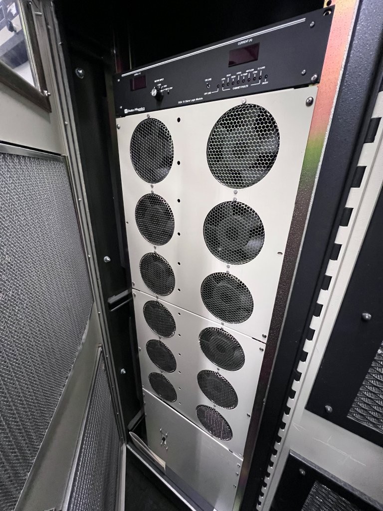 Data Physics Model LE-4022-3 Vibration System