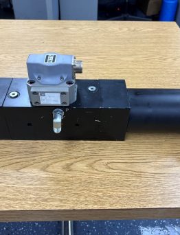 MTS 242.00 hydraulic actuator