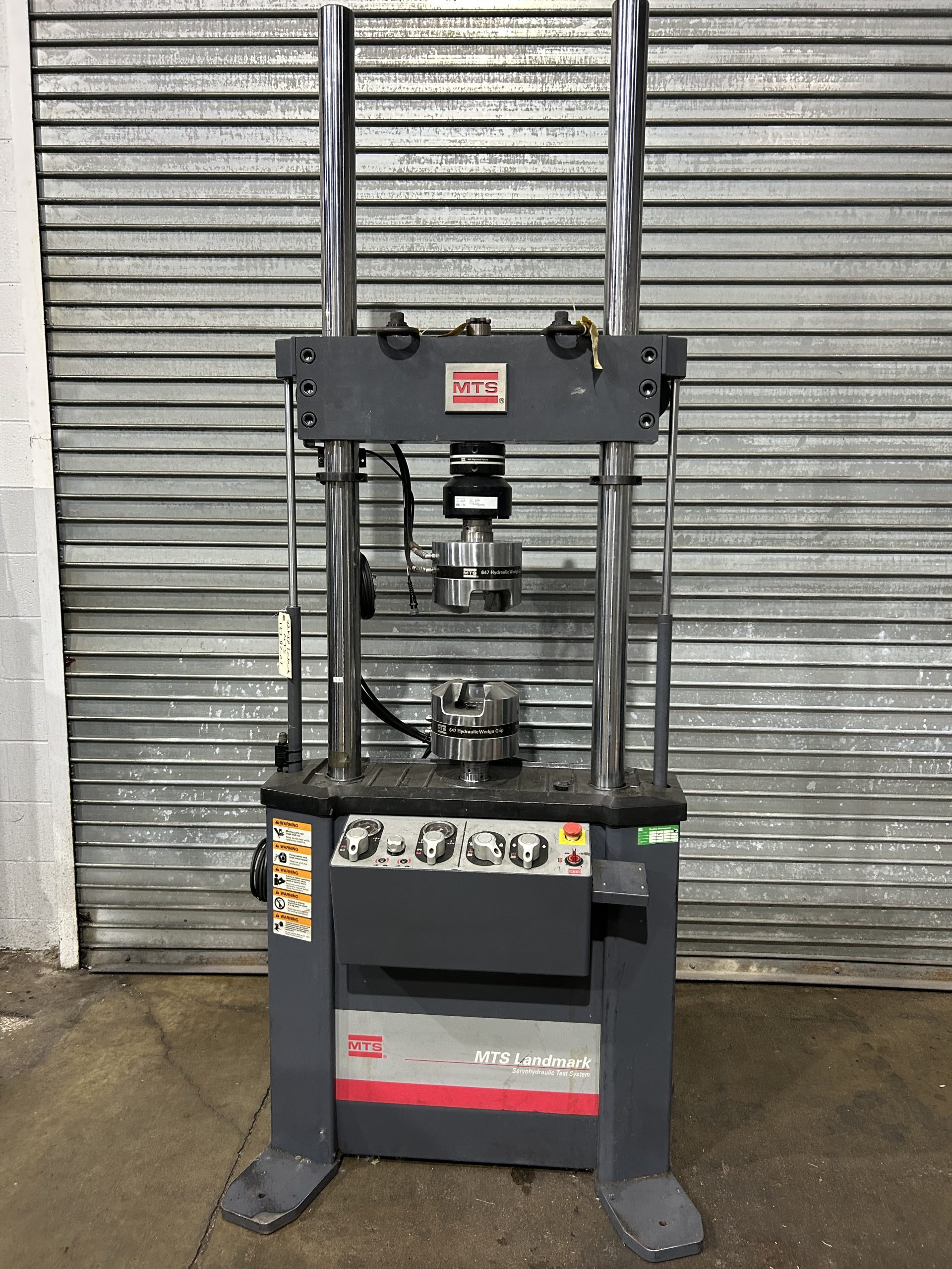 22KIP MTS 370.10 Landmark Fatigue Testing Load Frame