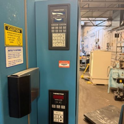 Thermotron Model SM-32C Environmental Chamber