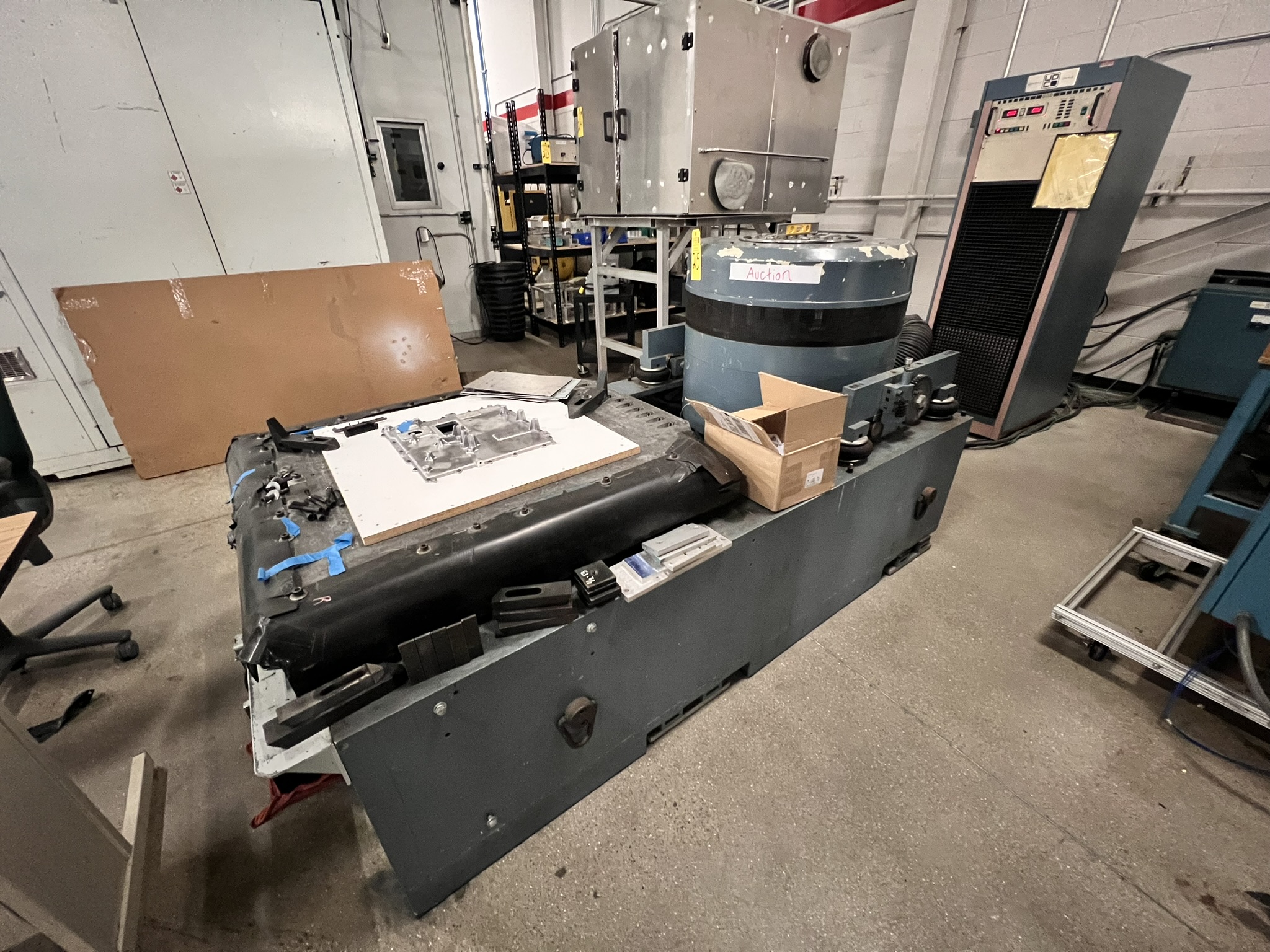 Unholtz-Dickie Model SA15-S452 Vibration System