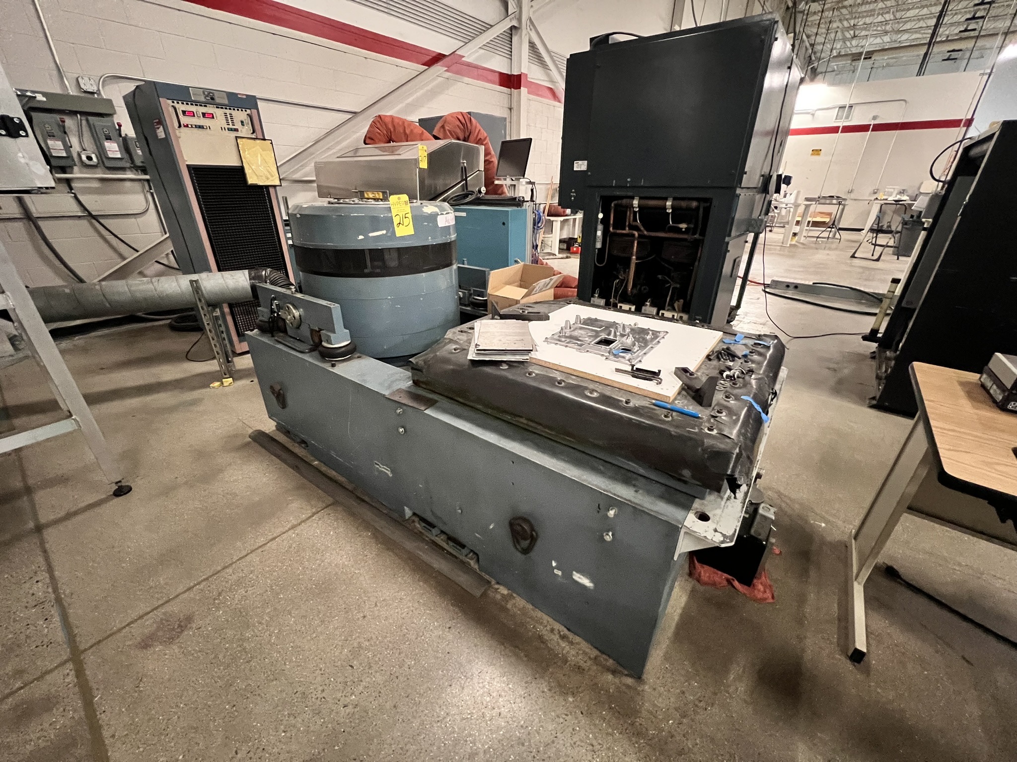 Unholtz-Dickie Model SA15-S452 Vibration System