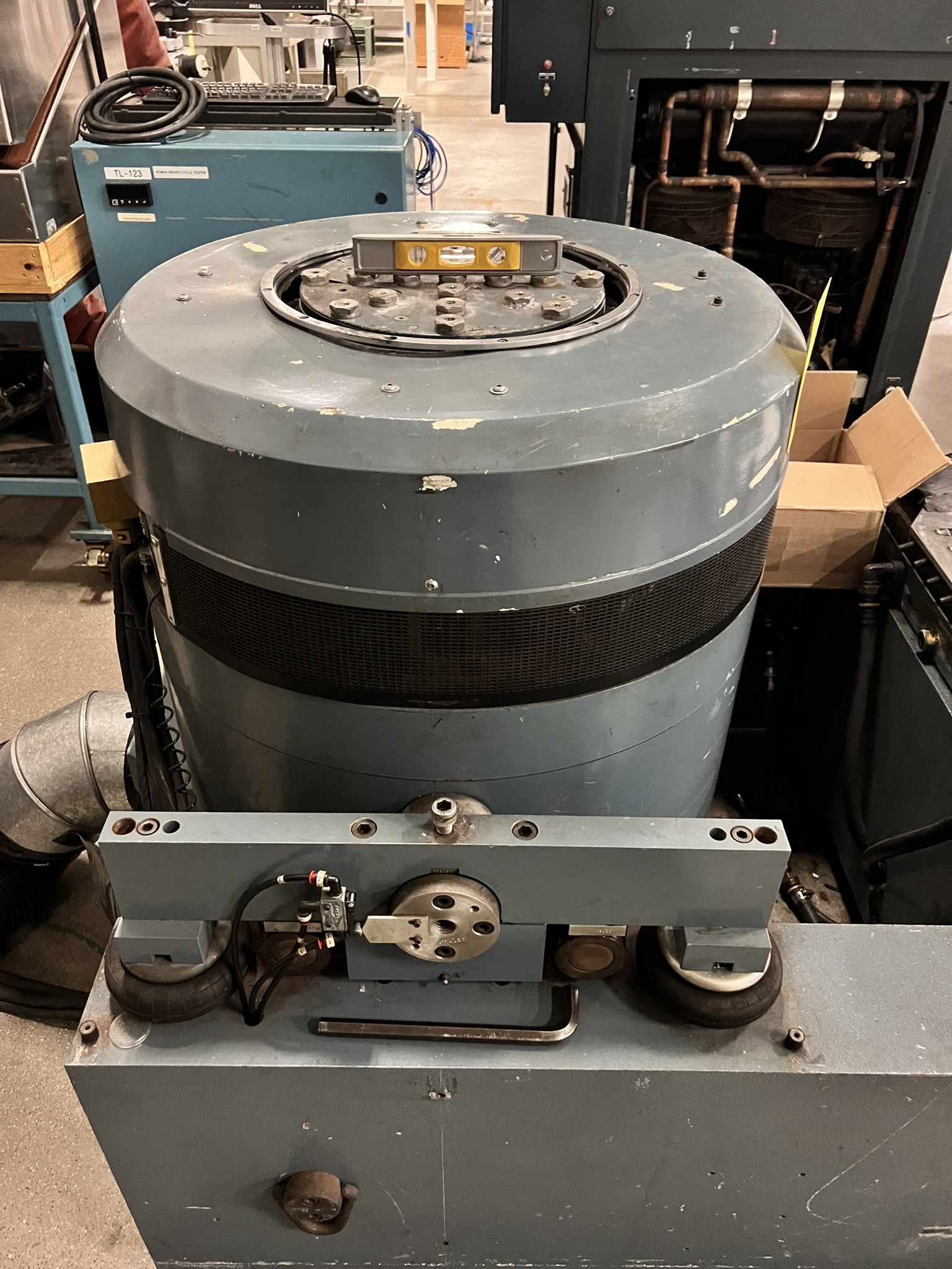 Unholtz-Dickie Model SA15-S452 Vibration System