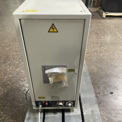 Instron Model 3119-409 Test Chamber