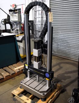 Instron Fatigue 8872