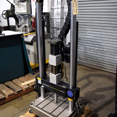 Instron Fatigue 8872